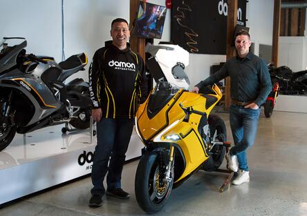Damon Motorcycles, siamo alla fine dei giochi? CEO, CFO e consiglio di amministrazione lasciano