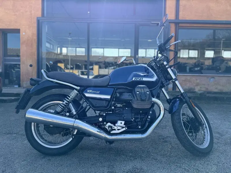 Moto Guzzi V7 850 Stone Special Abs (2021)