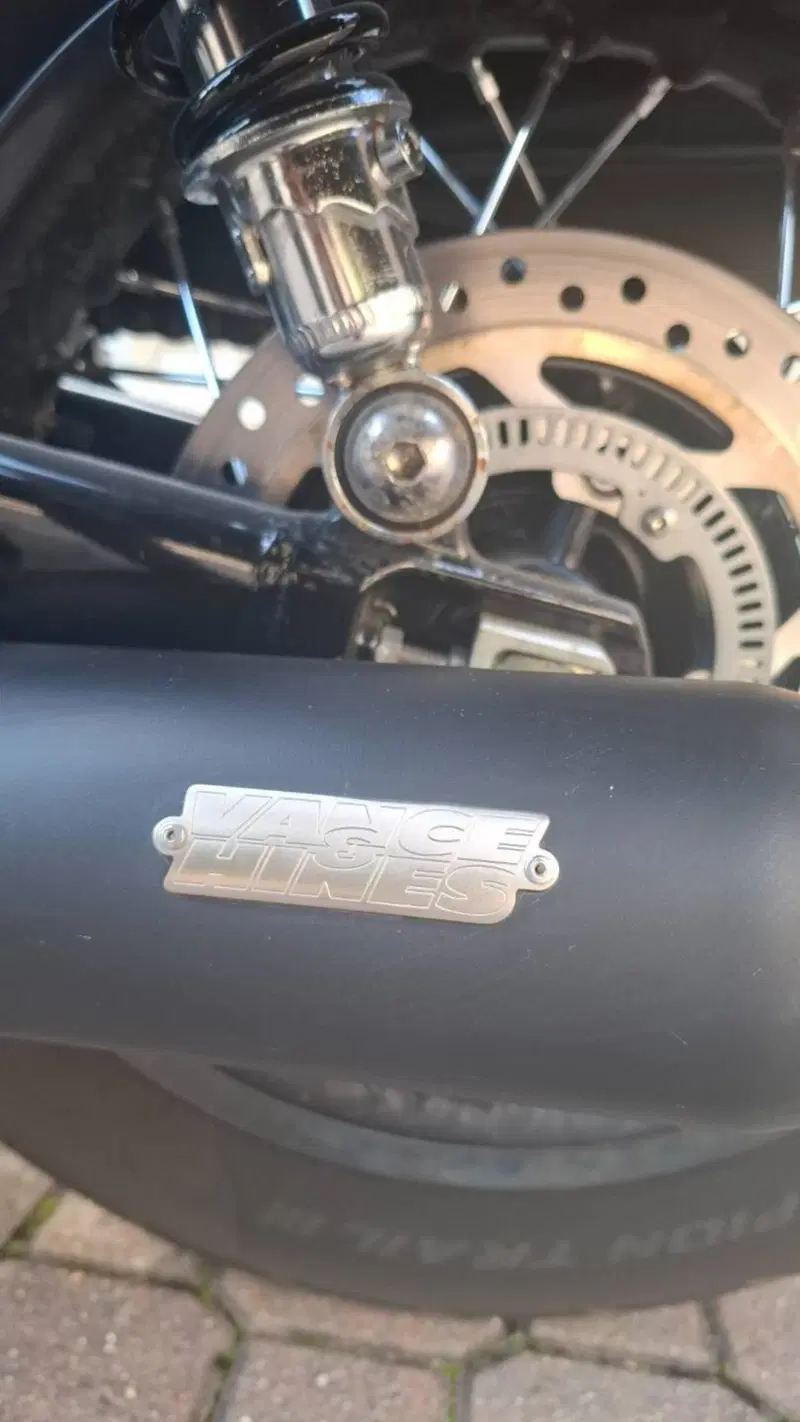 Triumph Bonneville T120 Black (2021 - 25) (5)