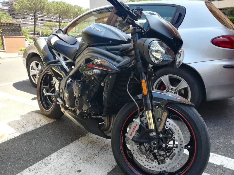 Triumph Speed Triple 1050 RS (2018 - 20) (2)
