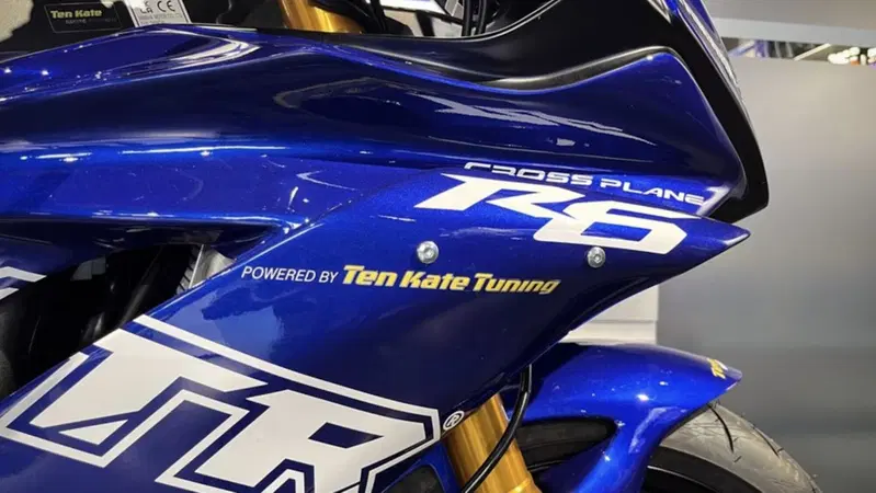 La R6 Crossplane di Ten Kate!
