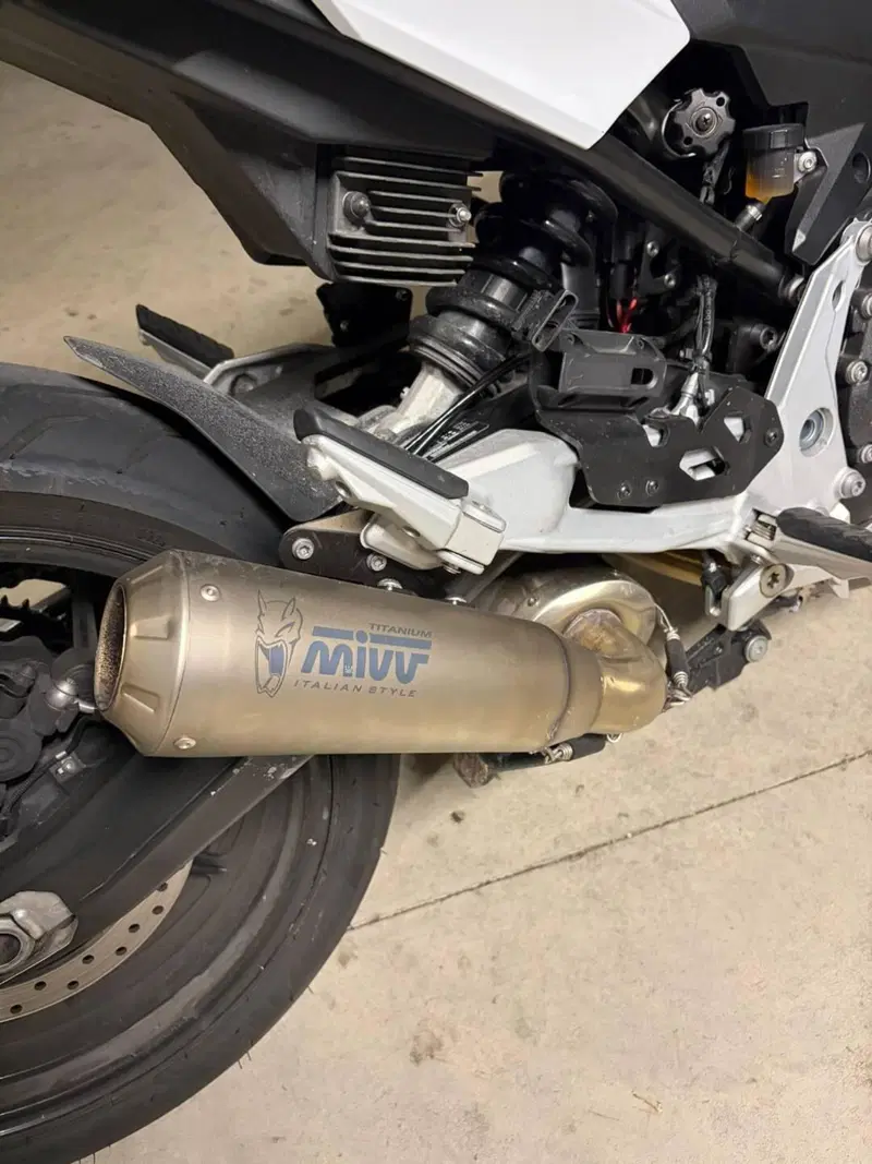 Bmw F 900 R (2021 - 24) (5)