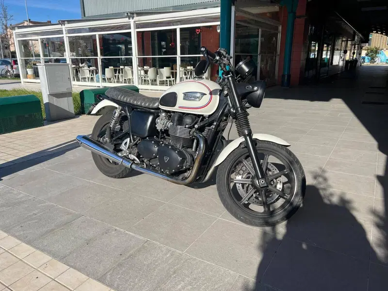 Triumph Bonneville SE (2009 - 13) (4)