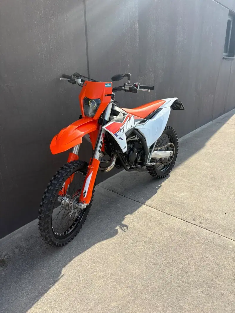 KTM 125 SX (2023)