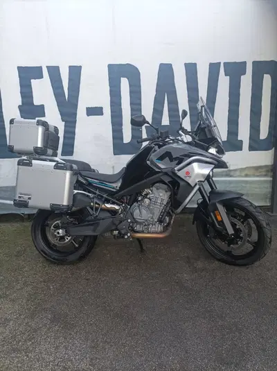 CFMOTO 800MT Touring (2022 - 26) usata