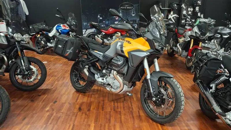 Moto Guzzi Stelvio (2024 - 26) (2)