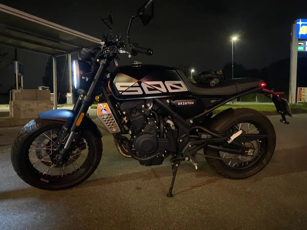 Brixton Motorcycles Crossfire 500 X (2021 - 26) (2)