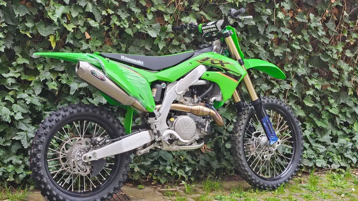 Kawasaki KX450F (2022)