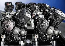Triumph accelera sulla sostenibilità: test con carburanti 100% non fossili in Moto2