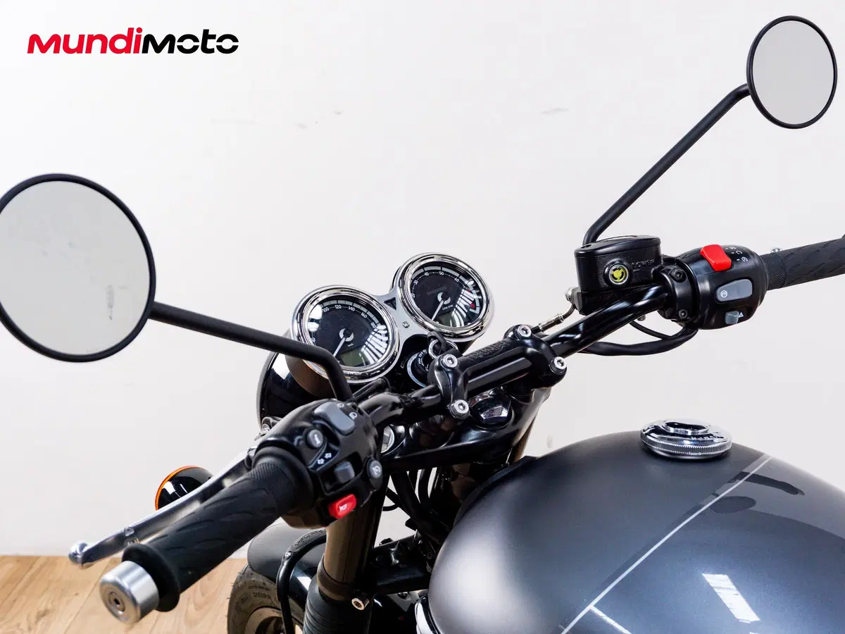 Triumph Bonneville T120 Black (2026) (9)
