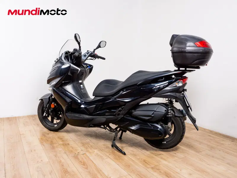 Kawasaki J 300 ABS (2014 - 16) (6)
