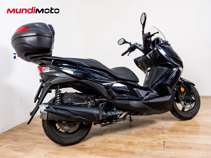 Kawasaki J 300 ABS (2014 - 16) (3)