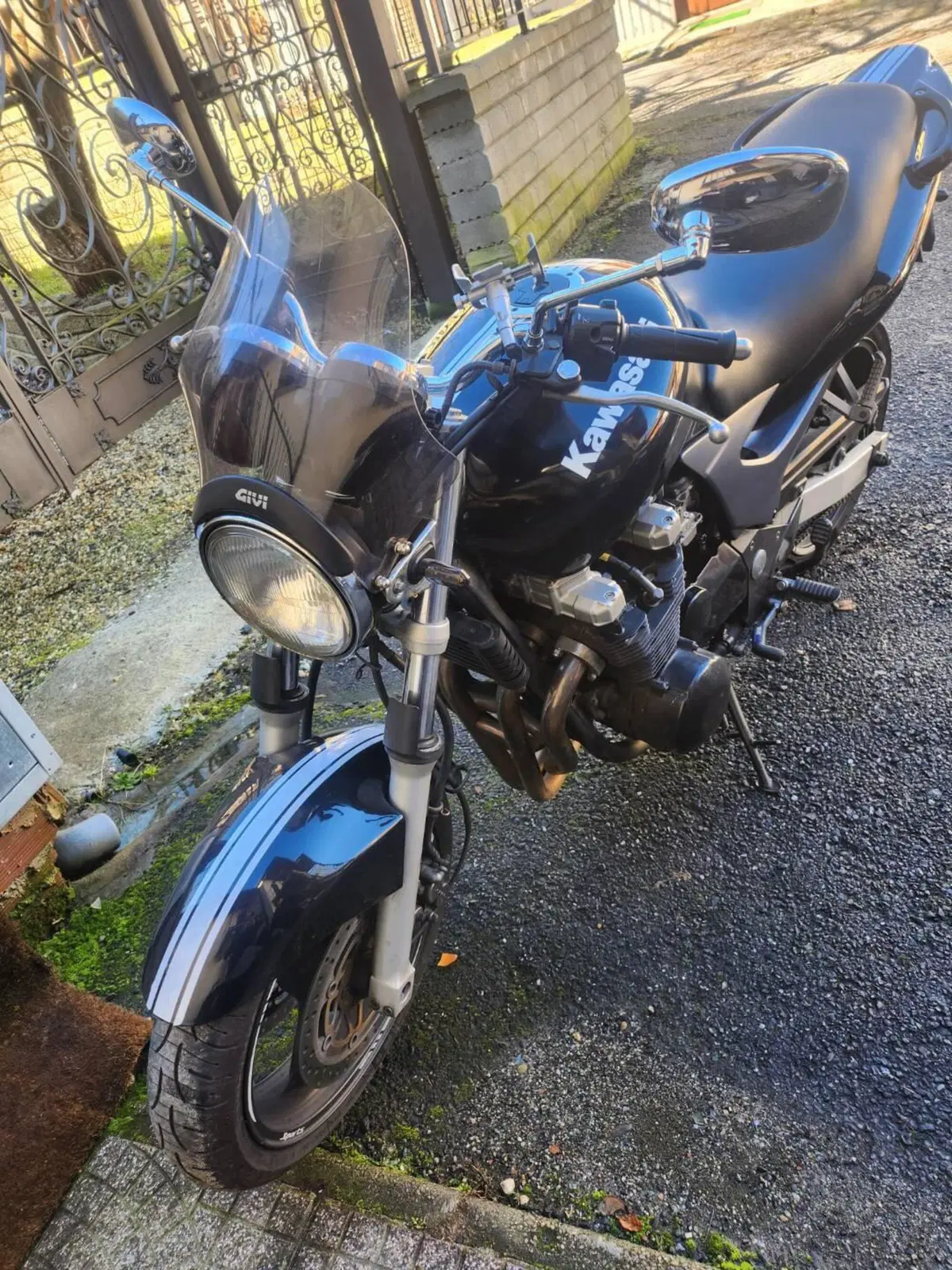 Kawasaki ZR-7 (1999 - 00) (2)