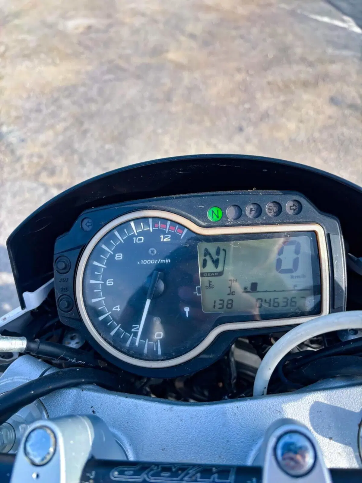 Suzuki GSR 750 (2010 - 15) (4)
