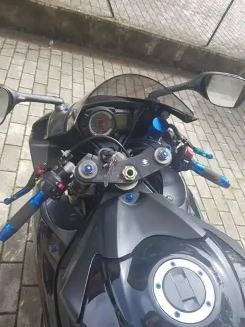 Suzuki GSX R 600 (2008 - 10) (4)