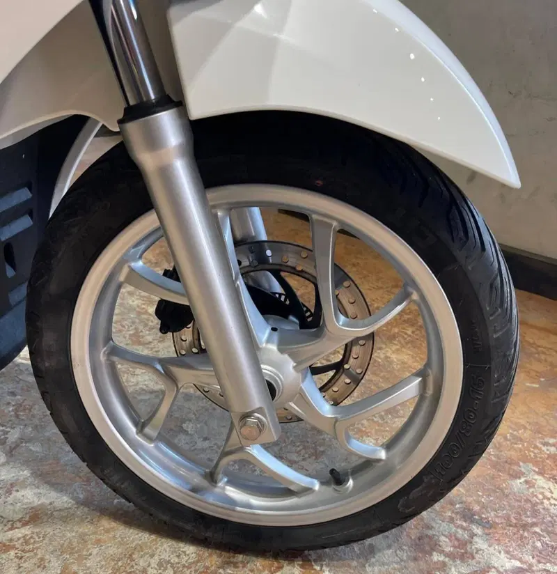 Piaggio Medley 125 ABS (2021 - 24) (13)