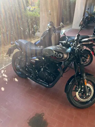 Royal Enfield HNTR 350 (2022 - 26) usata