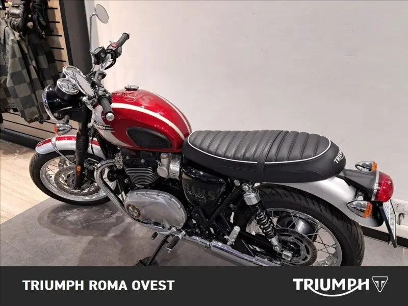 Triumph Bonneville T120 Elvis (2024 - 26) (8)