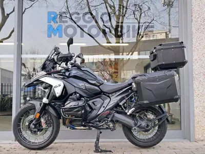 Bmw R 1300 GS Triple Black (2023 - 26) usata