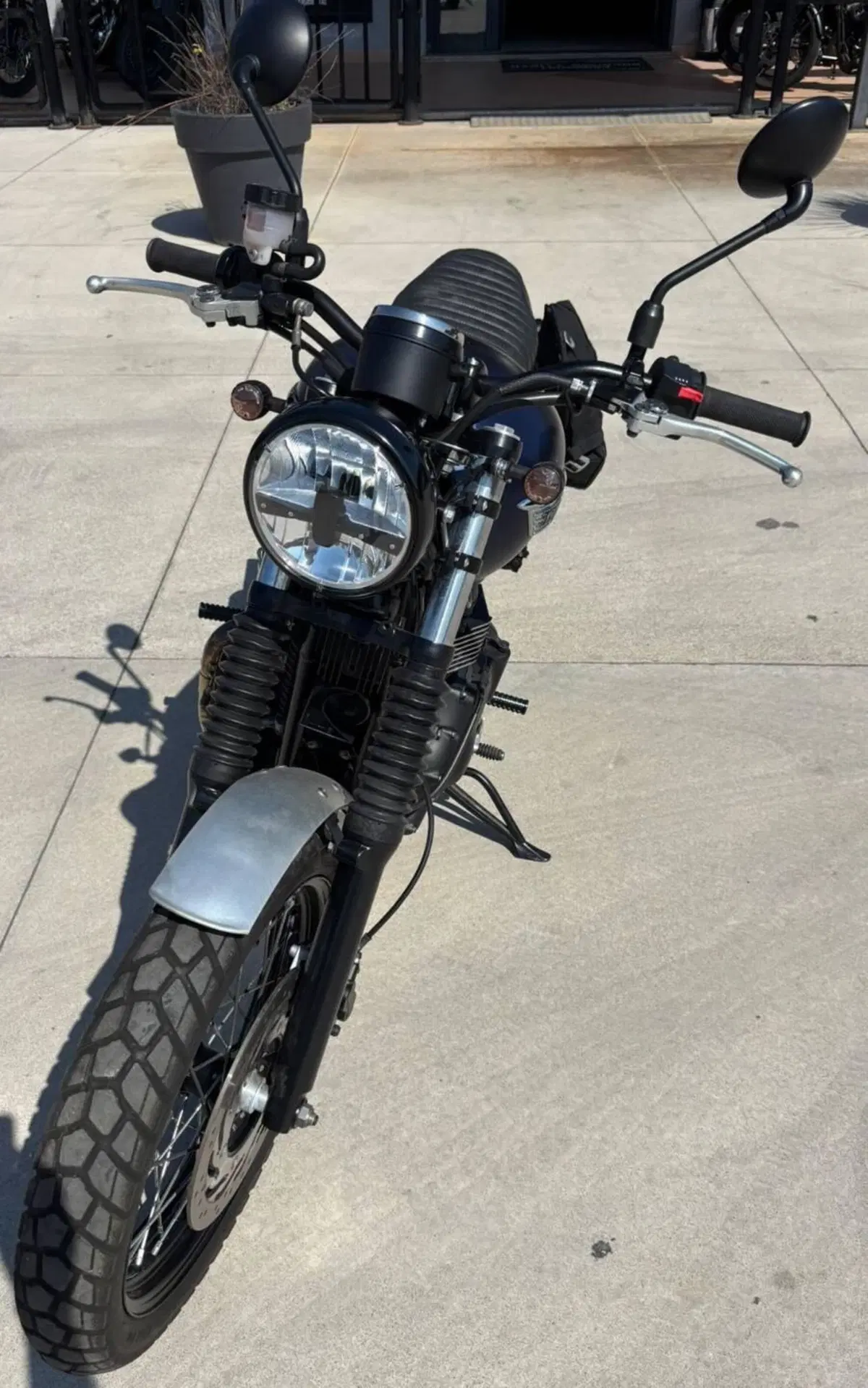 Triumph Scrambler (2006 - 17) (3)