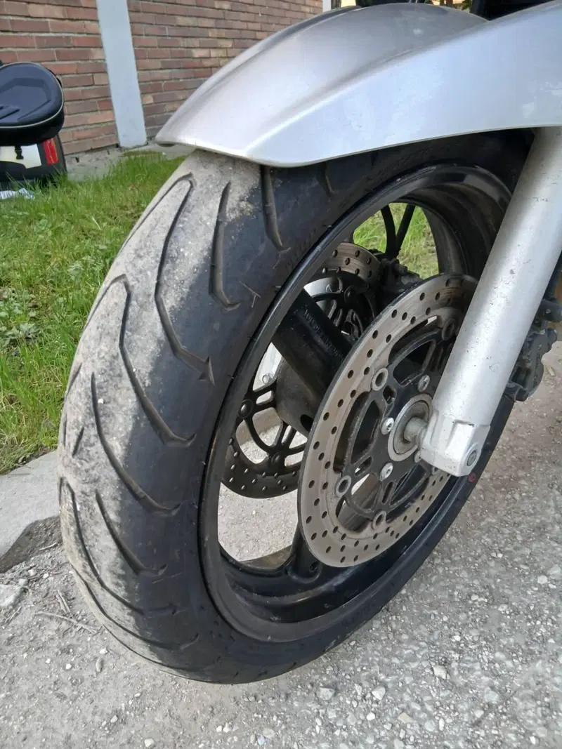 Suzuki GSF 650 Bandit S (2005 - 06) (2)