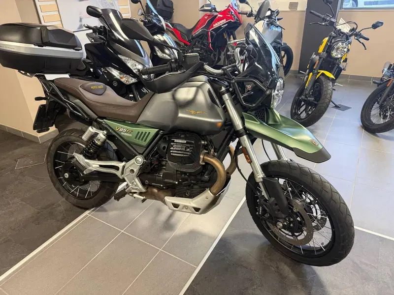 Moto Guzzi V85 TT Centenario (2021 - 22)