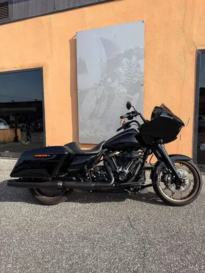 Harley-Davidson Road Glide ST (2022 - 23) usata