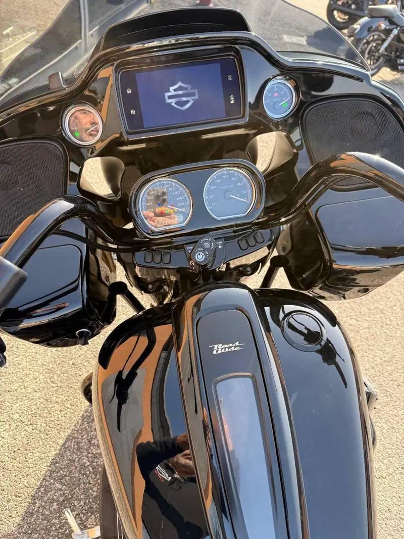 Harley-Davidson Road Glide ST (2022 - 23) (9)