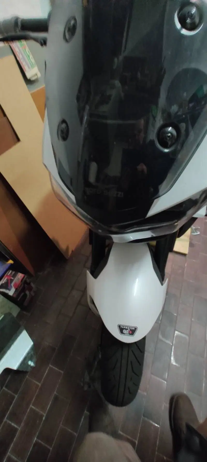 Moto Guzzi V100 Mandello (2022 - 24) (9)