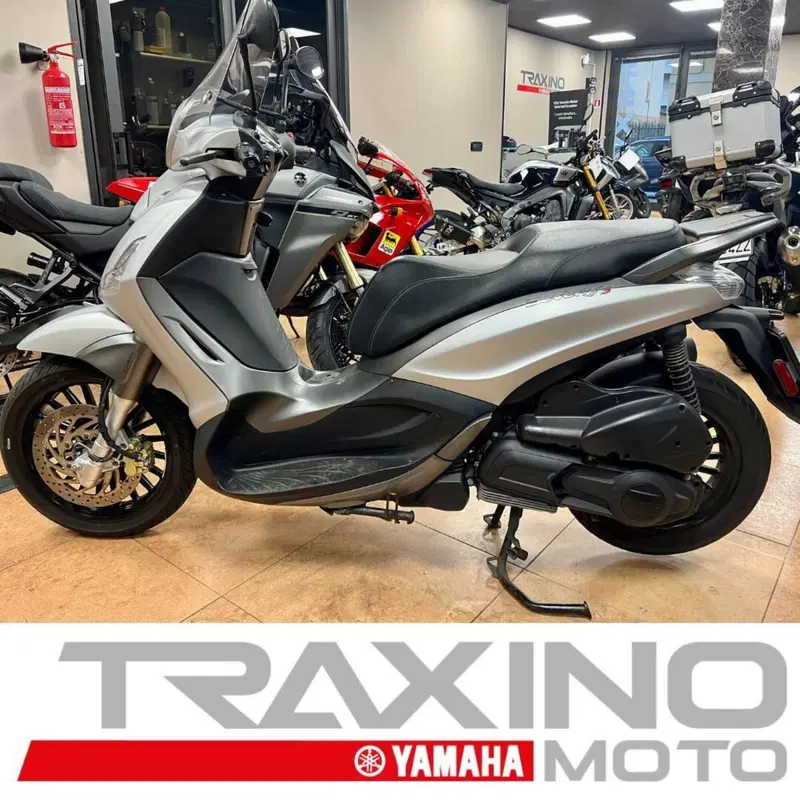 Piaggio Beverly 300 S (2021) (3)