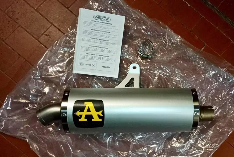 Accessori Honda Africa Twin 1000 2016-2019 Arrow, Plastic Bike, CMT, Boano, Pro Bolt, Givi