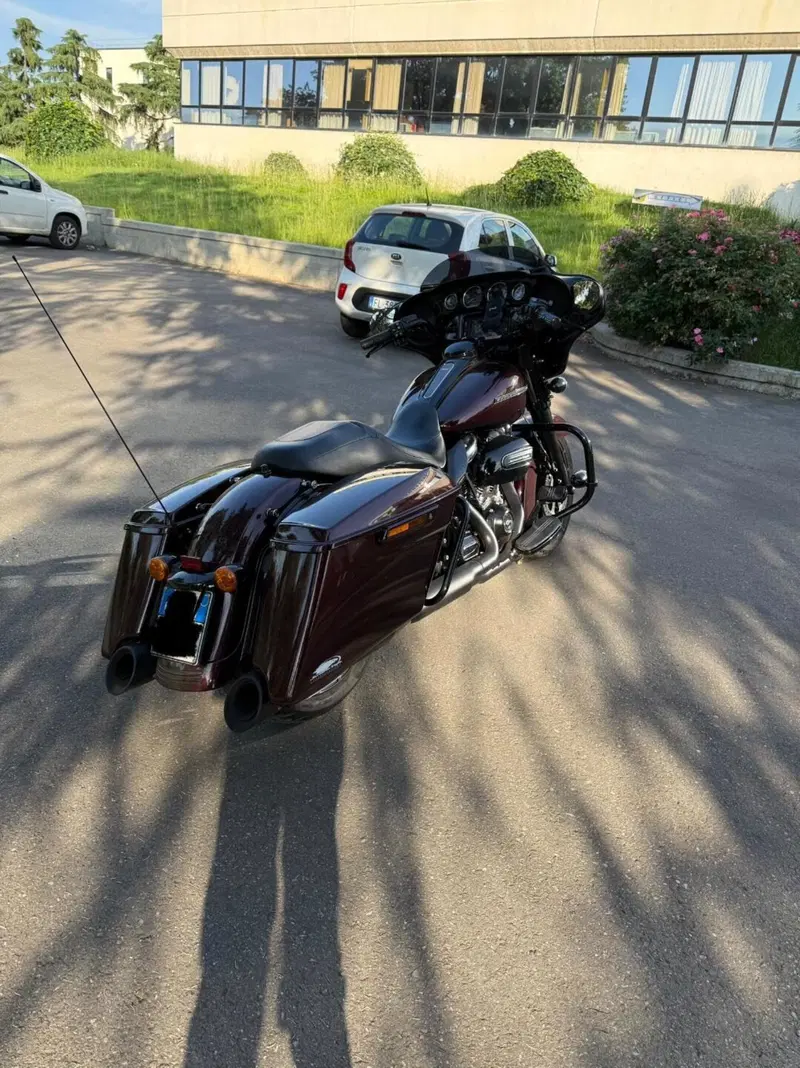Harley-Davidson 107 Street Glide Special (2017 - 19) - FLHXS (3)