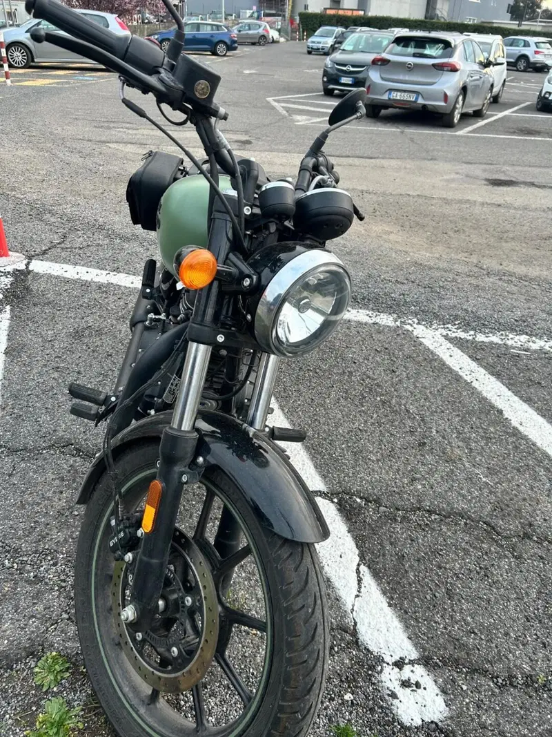 Royal Enfield Meteor 350 (2021 - 26) (2)