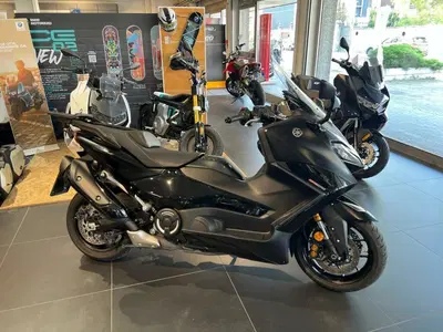 Yamaha T-Max 560 Tech Max (2022 - 24) usata