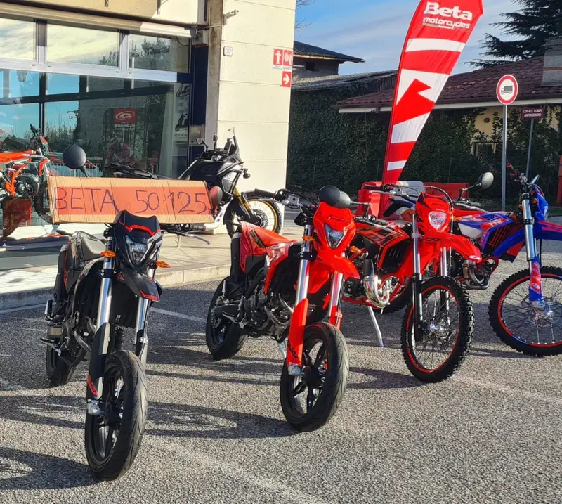 Betamotor RR 125 4T Motard T (2025 - 26) (3)