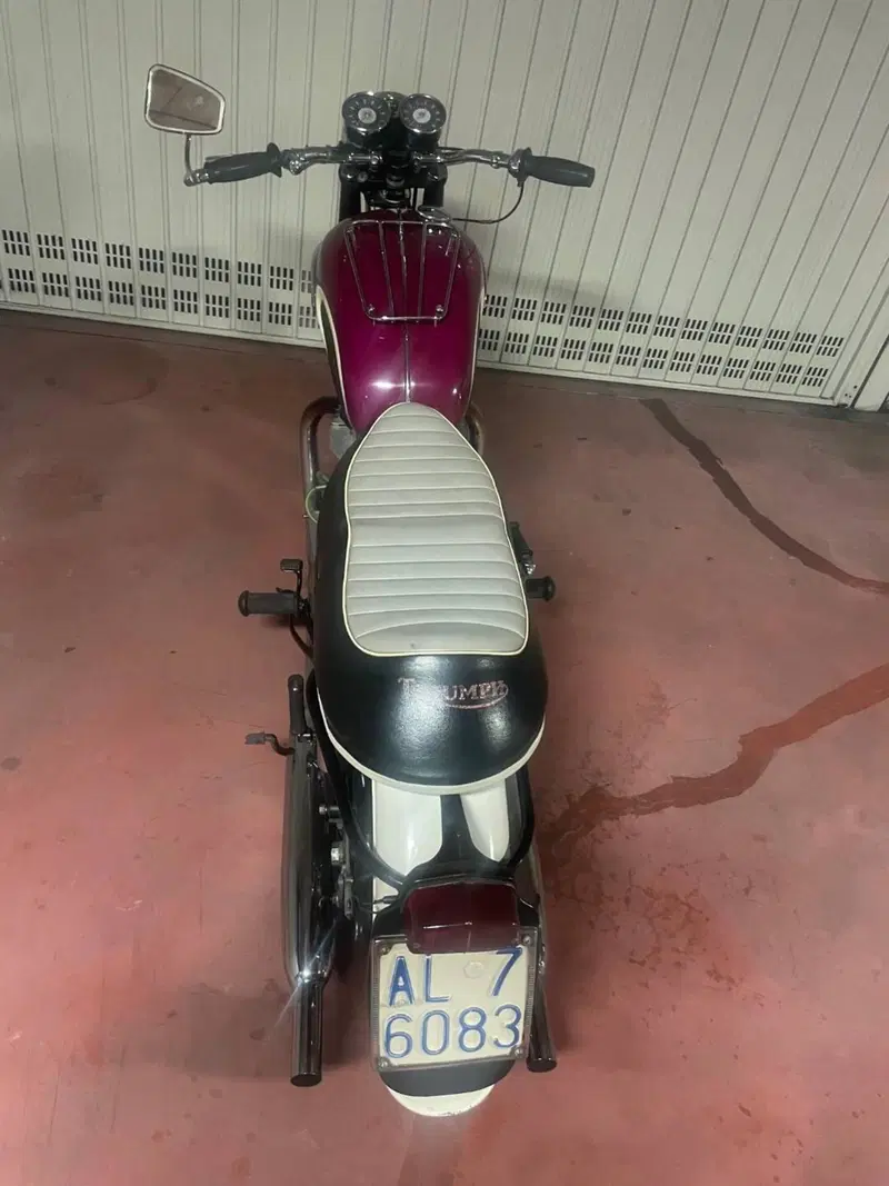 Triumph Bonneville T120 (7)