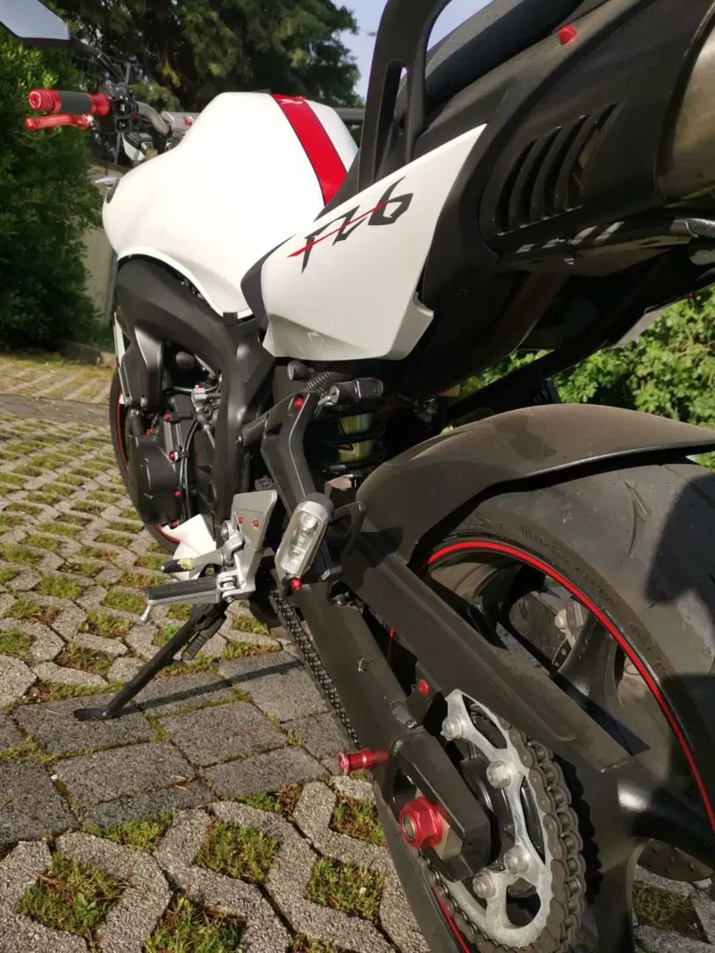 Yamaha FZ6 S2 (2007 - 11) (3)
