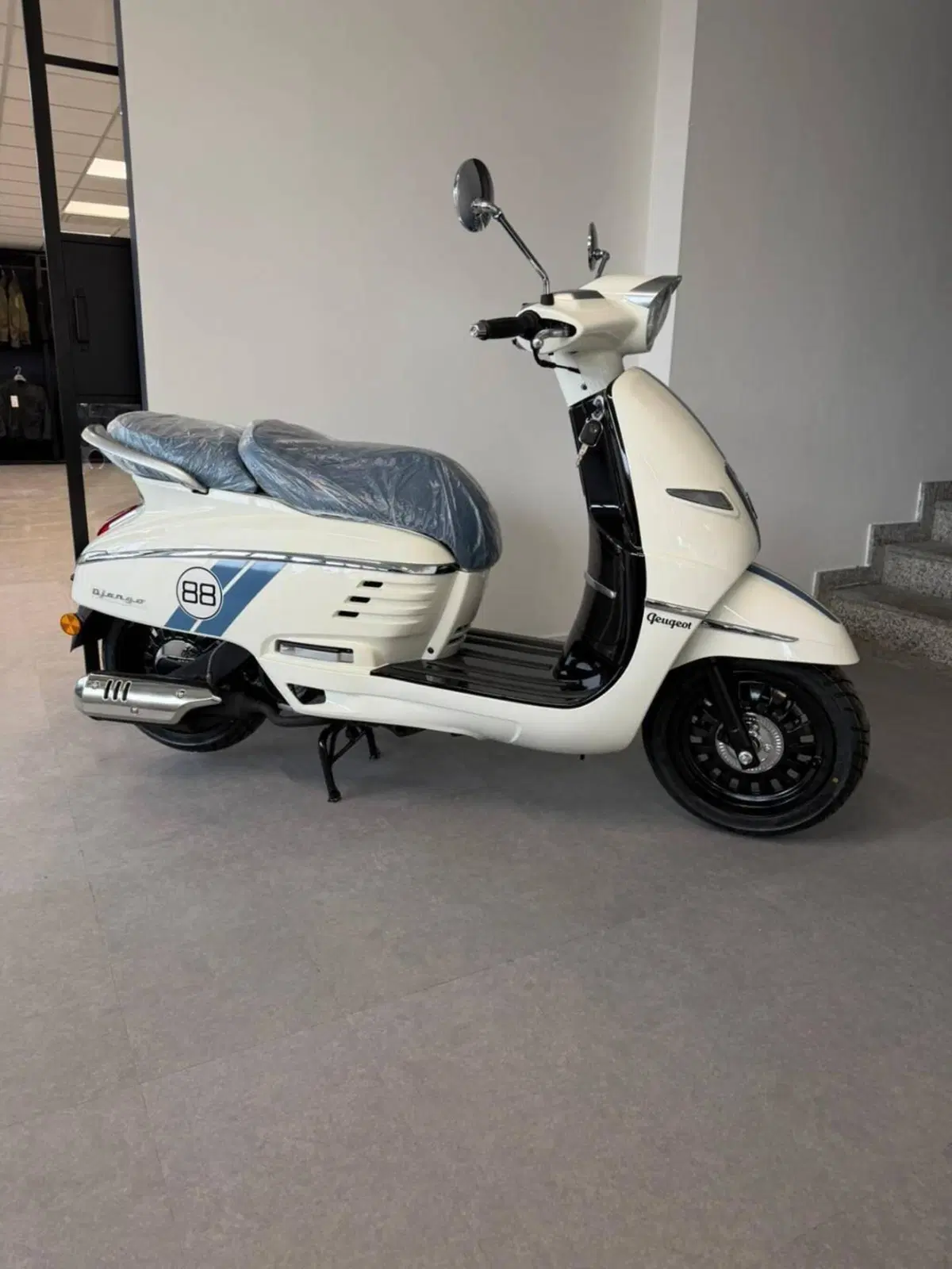 Peugeot Django 125 Classic Sport (2025 - 26) (2)