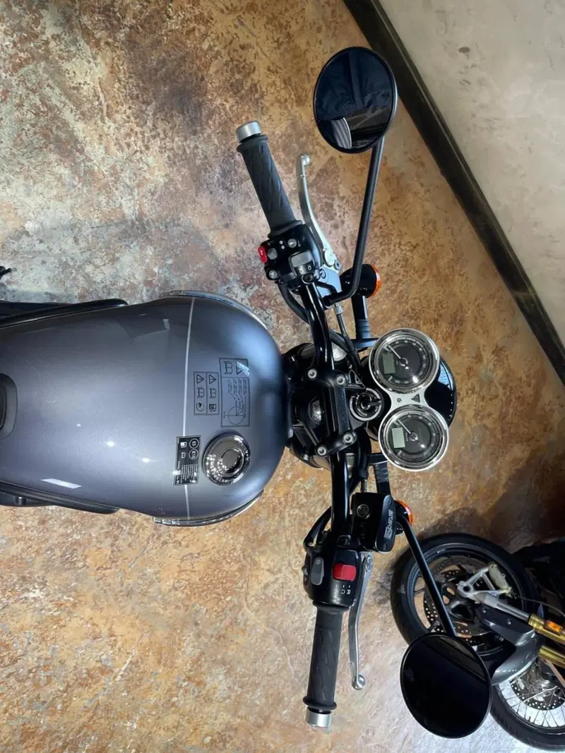Triumph Bonneville T120 Black (2021 - 25) (19)