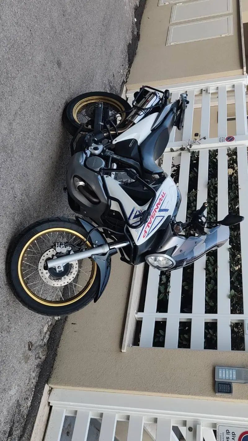 Honda Transalp XL 700 V (2007 - 2013) (2)