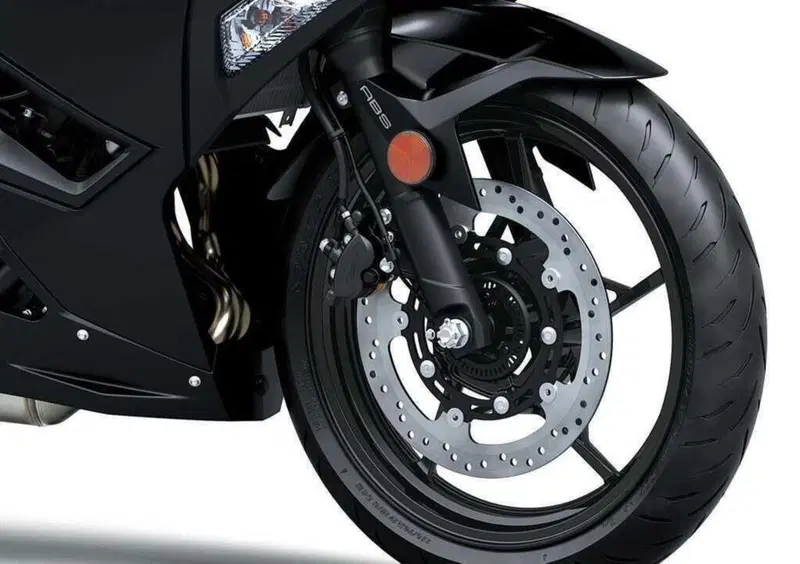 Kawasaki Ninja 500 Ninja 500 Performance Akrapovic (2025 - 26) (3)