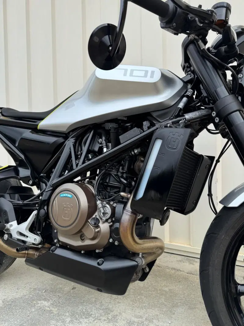 Husqvarna Vitpilen 701 (2018 - 19) (4)
