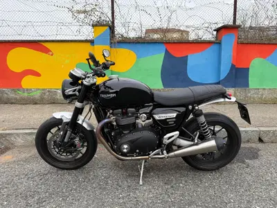 Triumph Speed Twin 1200 (2021 - 24) usata