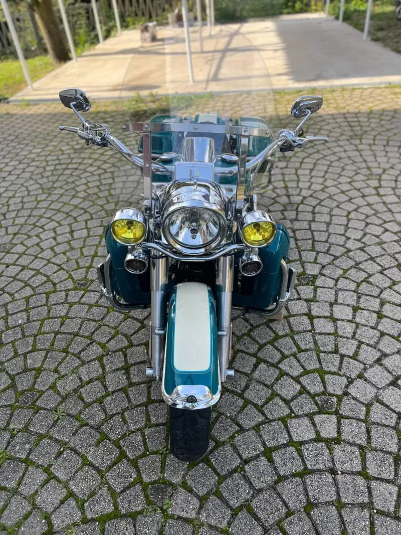 Harley-Davidson 1584 Road King Classic (2007 - 11) - FLHRCI (3)