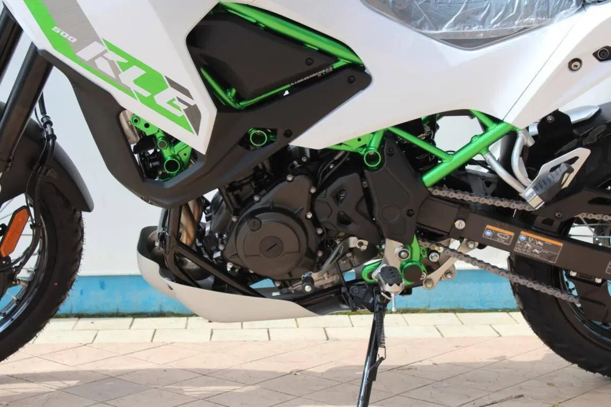 Kawasaki KLE 500 SE (2026) (3)