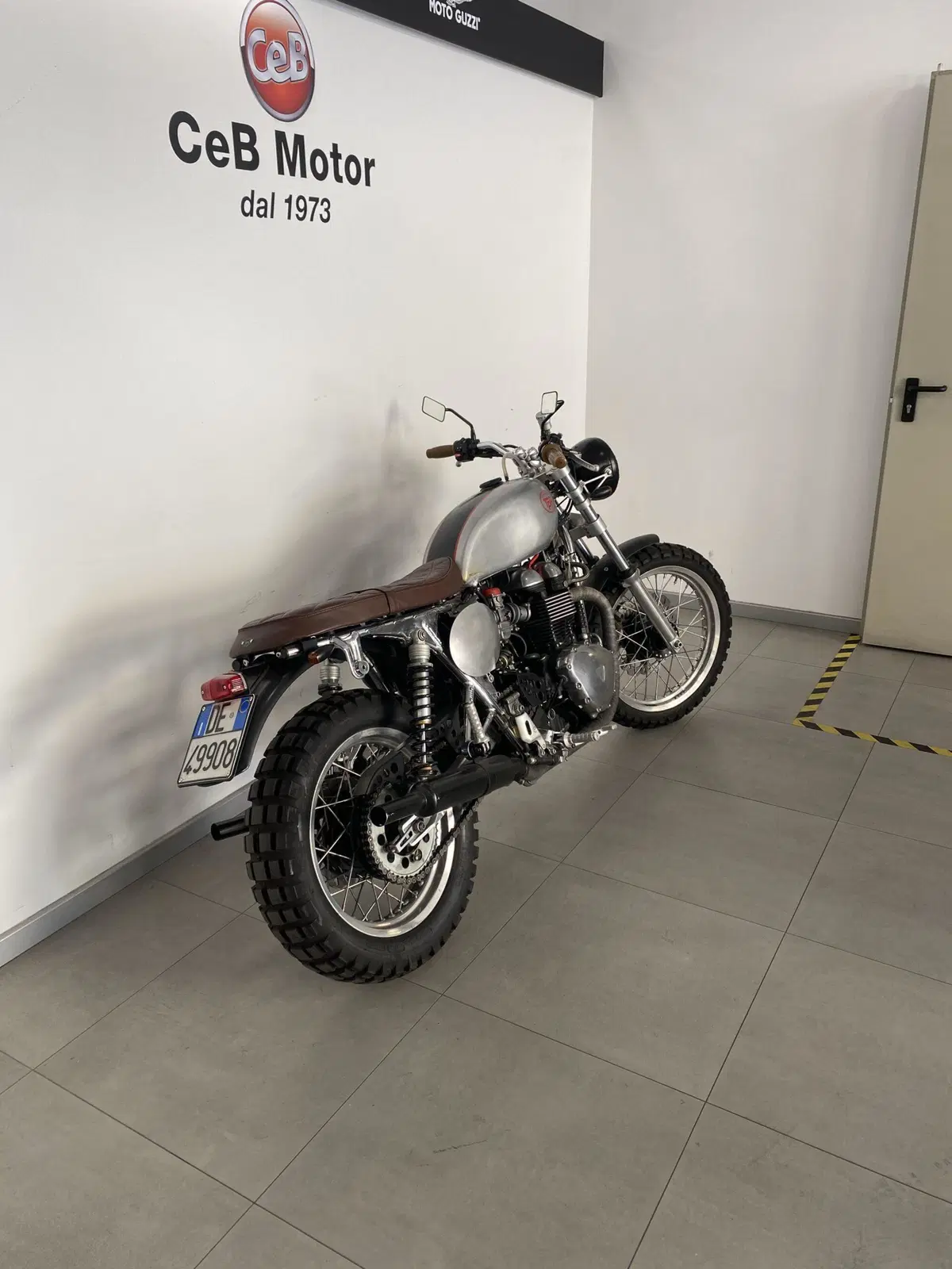 Triumph Scrambler (2006 - 17) (3)