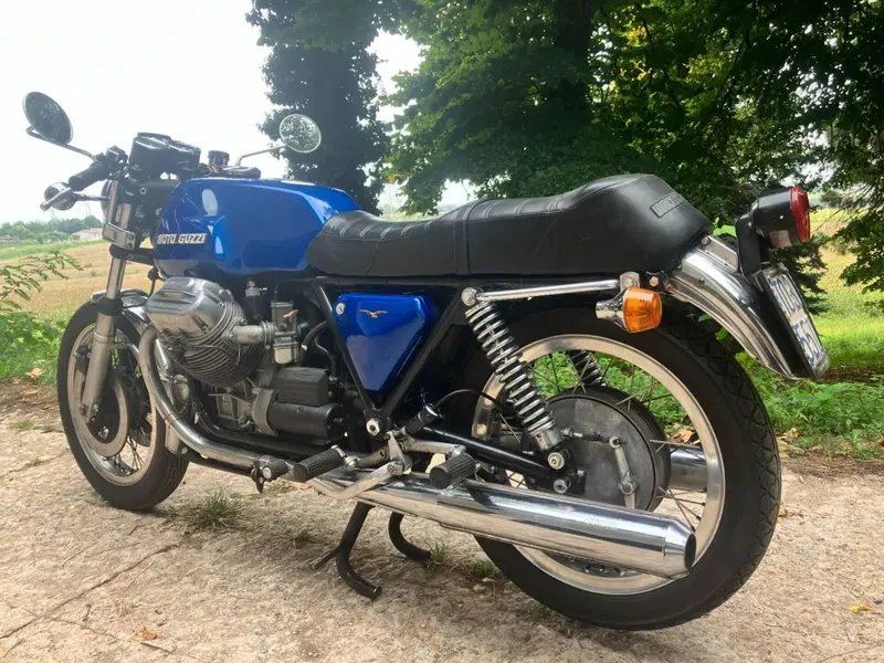 Moto Guzzi V7 Sport (2)