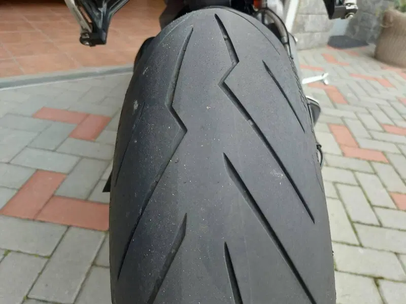 Triumph Street Triple R (2020 - 22) (3)