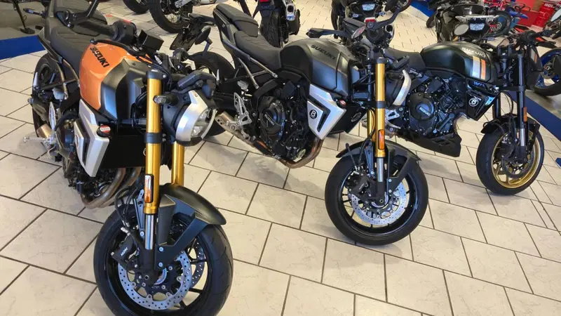 Suzuki GSX-8T (2025 - 26)