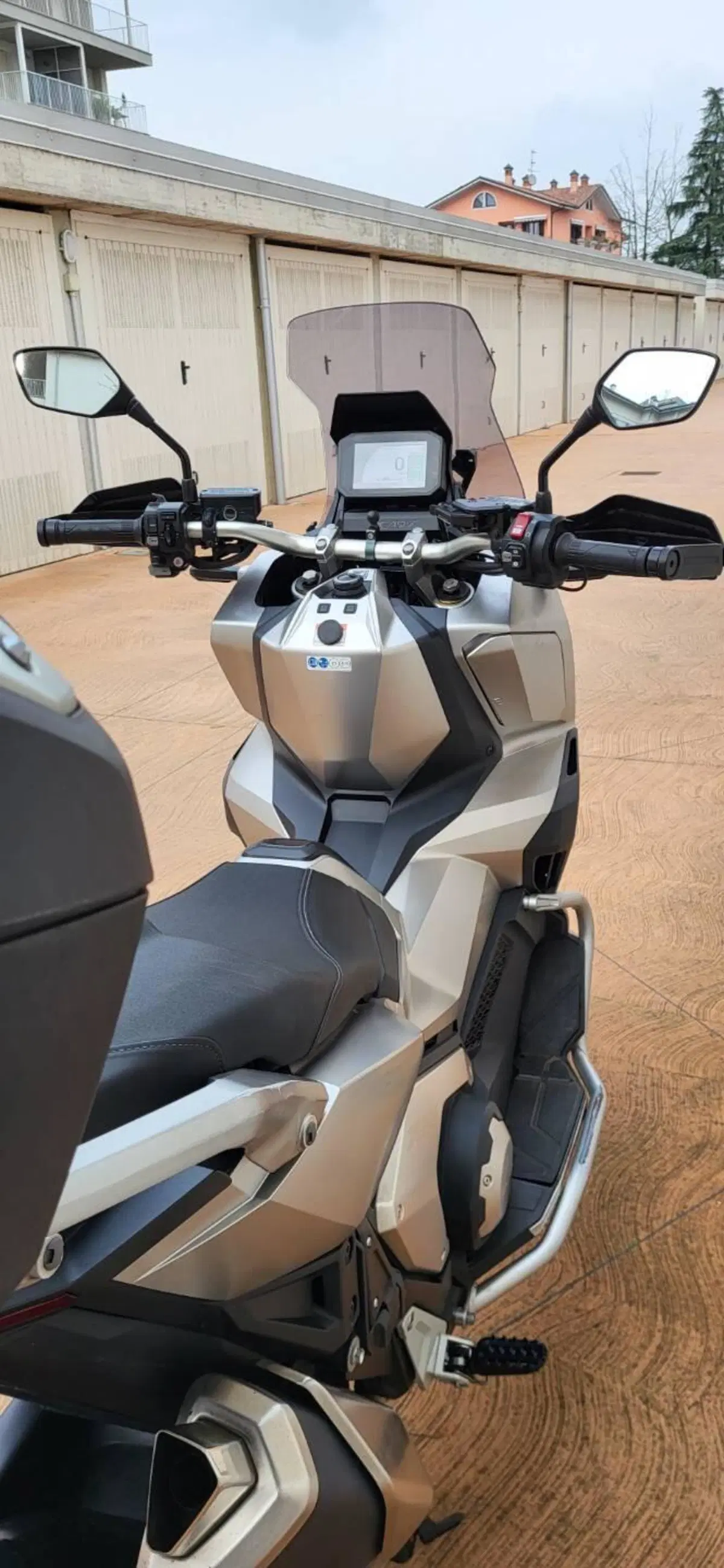 Honda X-ADV 750 DCT Gravel (2021 - 24) (4)